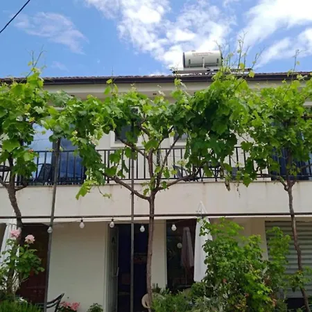 Velia Bed and Breakfast Πρεμετή