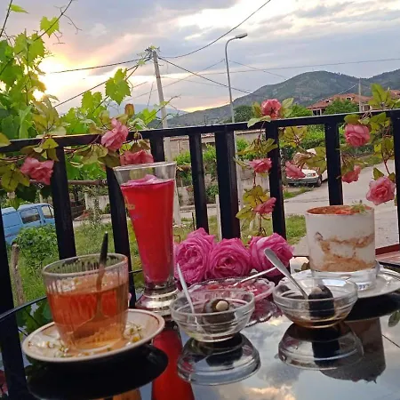 Velia Bed and Breakfast 3*
