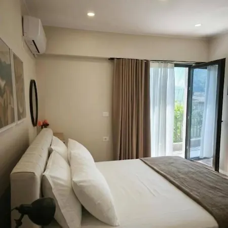 Bed and Breakfast Velia 3*